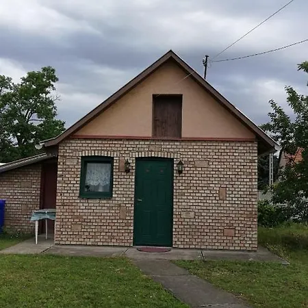 Lepkes Vendeghaz Holiday home *